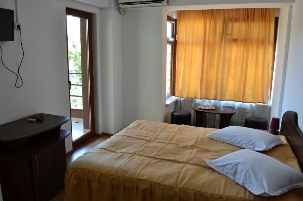 טולצ'אה Hotel Corsar חדר תמונה