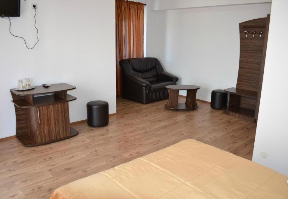 טולצ'אה Hotel Corsar חדר תמונה