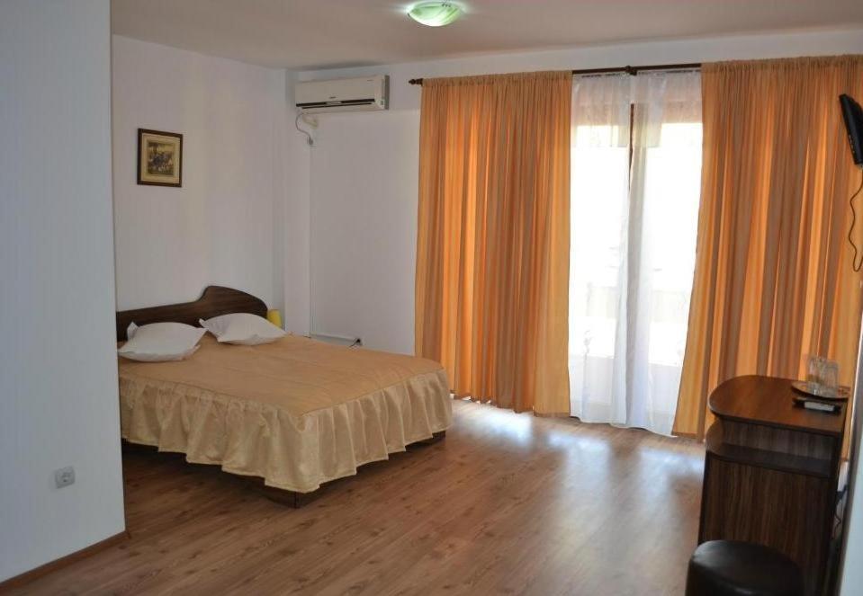 טולצ'אה Hotel Corsar חדר תמונה